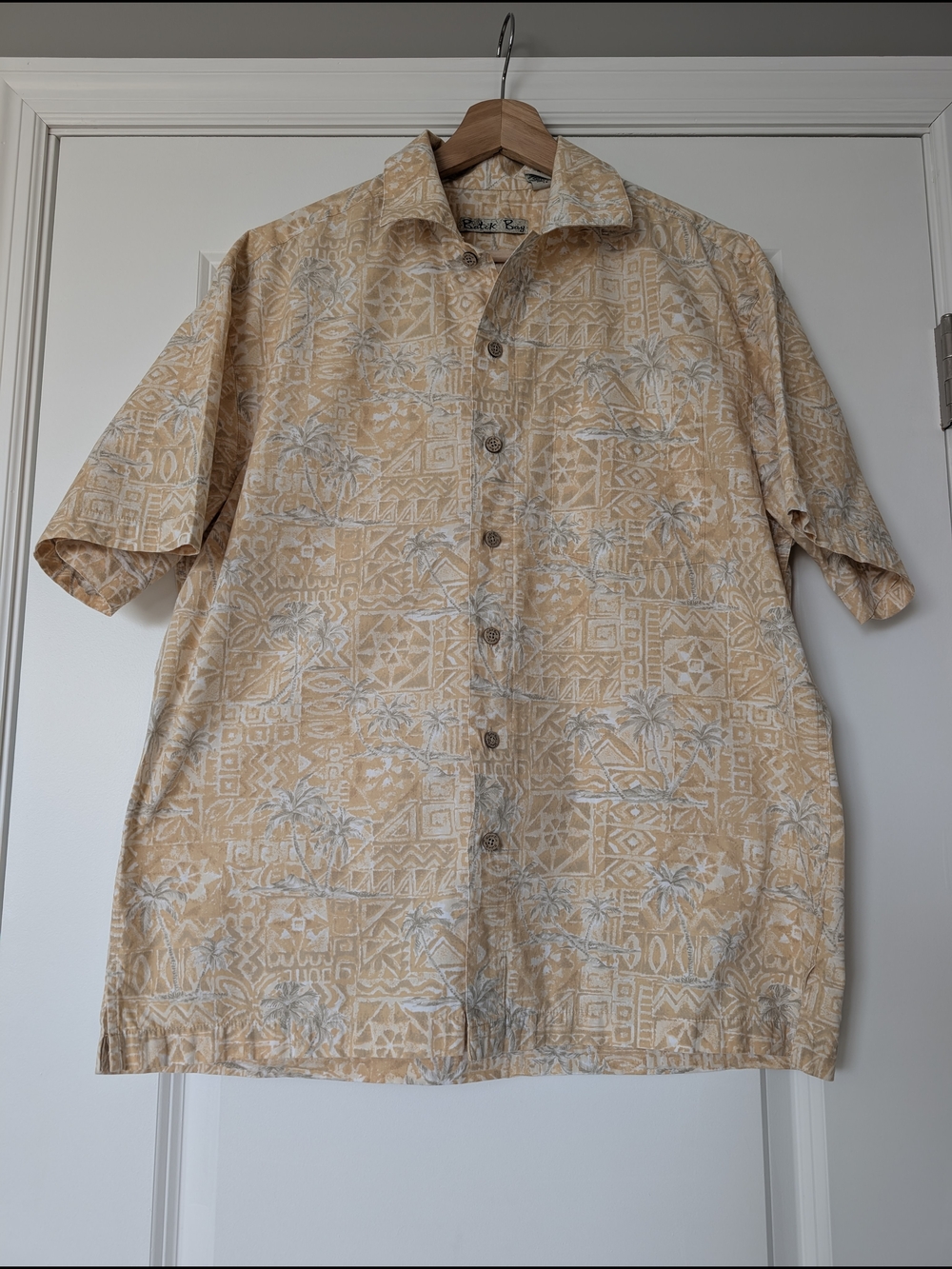 Batik Bay Men's Medium Hawaiian Shirt Tan Geometric Palm Print Short Sleeve
